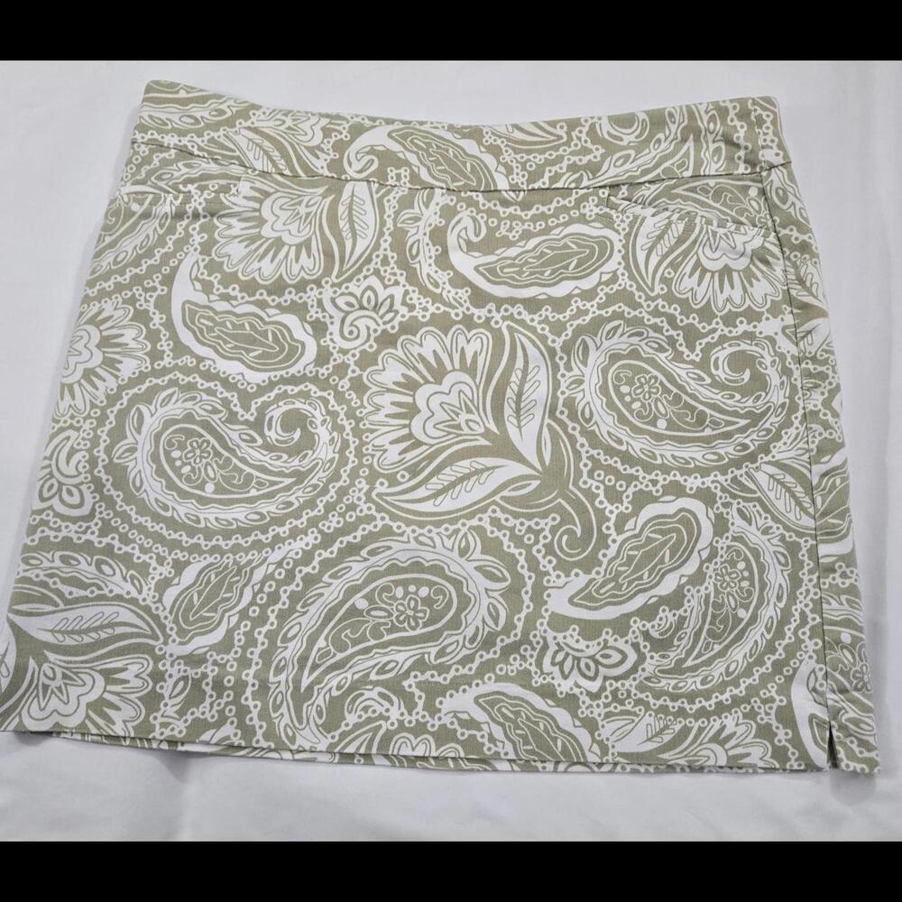 Croft & Barrow Elegant Paisley Design White Beige Size 12 Stretch Skort